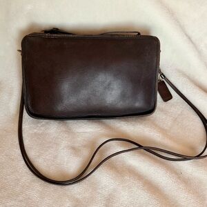 1970’s Coach Basic Bag Mocha Leather No. 9455 Clutch Shoulder Crossbody Vintage